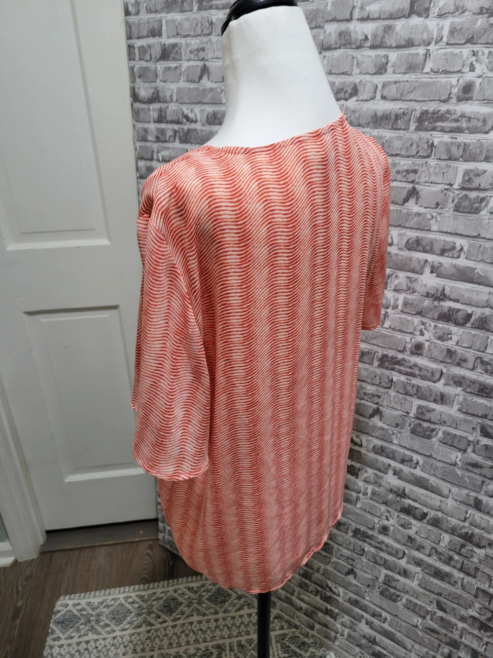Michael Kors Coral Peachy Pink Wave Tie-Front V-Neck Blouse Size M